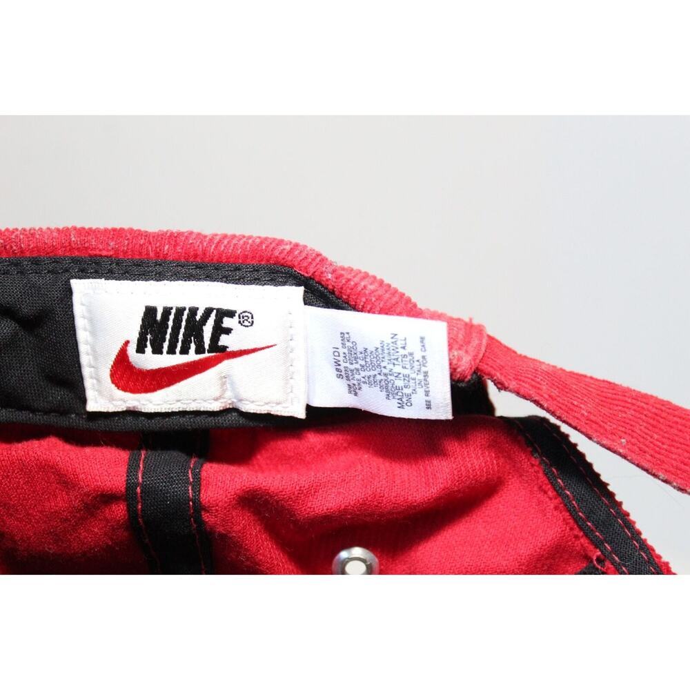 VTG NIKE Y2K Corduroy Baseball Hat Red Cap Silver Center Swoosh Check OS H12184 - Picture 6 of 7